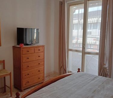 Castell'Alfero Apartment | ATTENTI AL GATTO!Accommodation in the town center, on a private courtyard