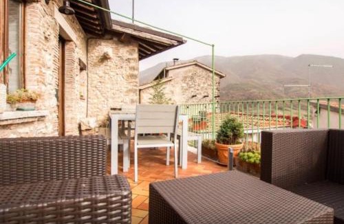 Castel di Tora House | Attico con Terrazza panoramica - LAKEHOLIDAY IT