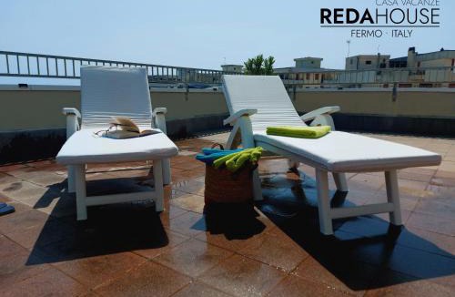 San Tommaso Tre Archi Apartment | Attico Fronte Mare Terrazza Panoramica BBQ e aria condizionata
