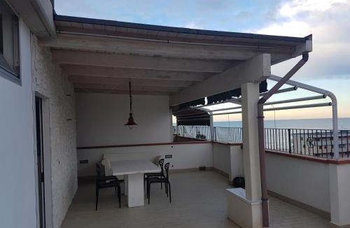 San Tommaso Tre Archi Apartment | Attico lido 3 archi