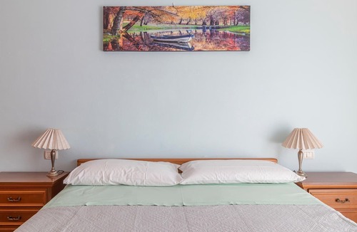 Arona Apartment | Attractive apartment on the first floor with private garden (table, chairs, deckchair and barbecue).