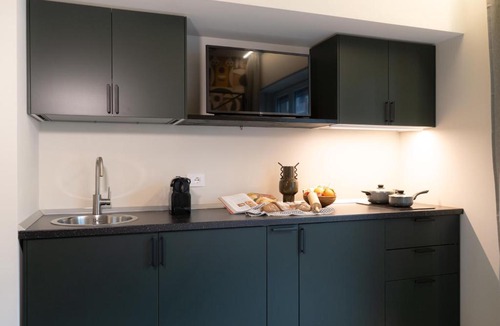 Milan Apartment | Auguste Studio Metro M1 Rembrandt 45