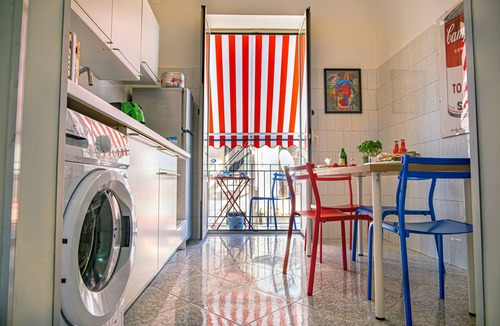 Naples Apartment | Auntie's Pop House Apartment