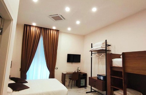 Naples City Centre Hotel | AuRoom