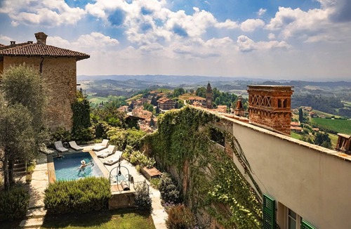 Monforte d'Alba Villa | Authentic luxury home with pool on the hilltop of the village! - Villa Rossana