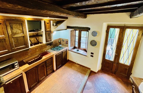 San Godenzo House | Authentic tuscan holiday home surrounded by nature. Pet friendly, bbq, pool!
