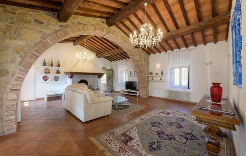 Castelnuovo di Val di Cecina House | Awesome Home In Castelnuovo Val Di Cec