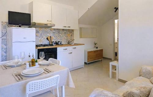Castellabate Apartment | Awesome Apartment In Castellabate Sa