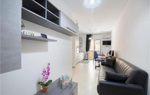Stignano Mare Apartment | Awesome Apartment In Caulonia Marina With Wifi