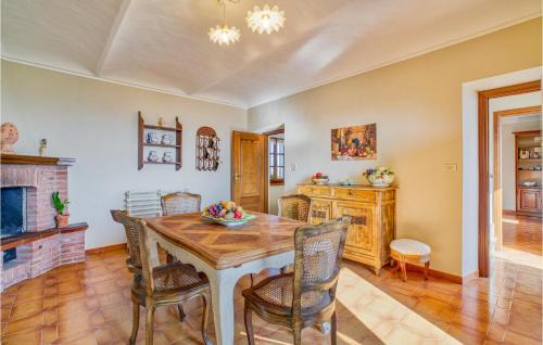 Priocca House | Awesome Home In Priocca With Wifi