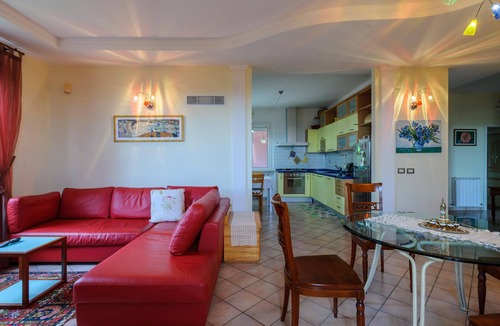 Castel Colonna House | Awesome home in Castel Colonna di Mont