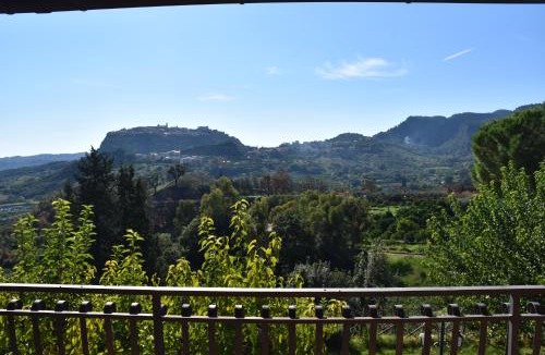 Santa Severina House | Azienda Agrituristica Biologica Il Querceto