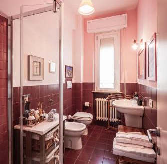 Senigallia Bed & Breakfast | B&B Casa Fuori Casa - 200 mt dal casello autostradale, parcheggio gratuito, garage moto