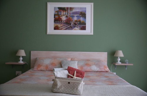 Salerno Bed & Breakfast | B & b Il Soffione: Three rooms with sea view
