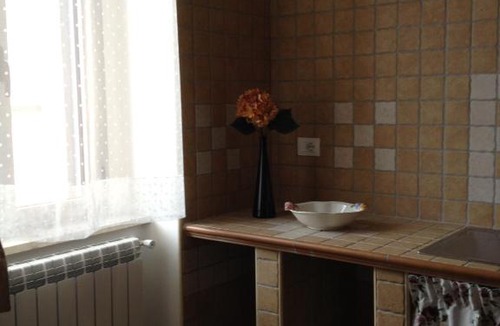 Gioia dei Marsi Bed & Breakfast | B&B La Rosa