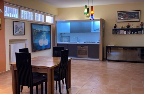 Ogliara Bed & Breakfast | B&B La Rosa: large apartment with modern kitchen (sleeps 3)