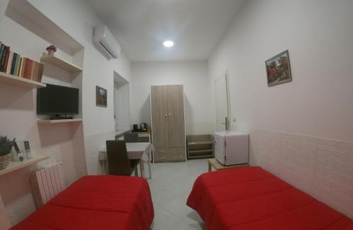 Pignola Hostel | B&B Ostello Villafranca