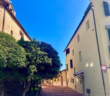 Falconara Marittima Apartment | B&B Residenza Leonardo