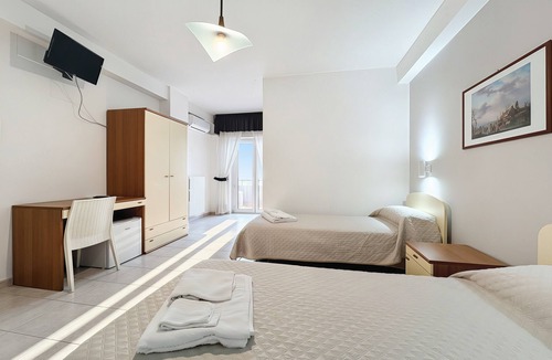 Monte Sant'Angelo Bed & Breakfast | B&B Sea View with Balcony - 104 - Santangelo - Pool