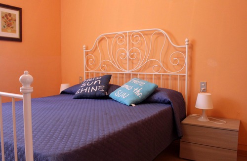 Fermo Bed & Breakfast | B&B The hill on the sea- The sunflowers room