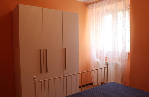 Fermo Bed & Breakfast | B&B The hill on the sea- The sunflowers room