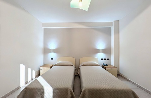 Monte Sant'Angelo Bed & Breakfast | B&B with Window - 106 - Santangelo - Pool