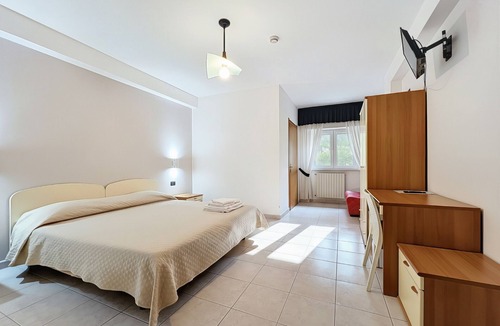 Monte Sant'Angelo Bed & Breakfast | B&B with Window - 351 - Santangelo - Pool
