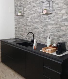 Manoppello Bed & Breakfast | B612 bed & breakfast CAMERE ROSA VOLPE AVIATORE