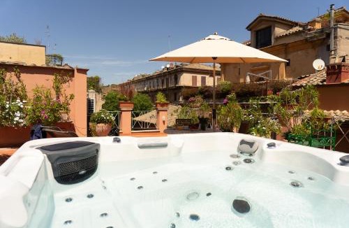 Rione IV Campo Marzio Apartment | Babuino 79