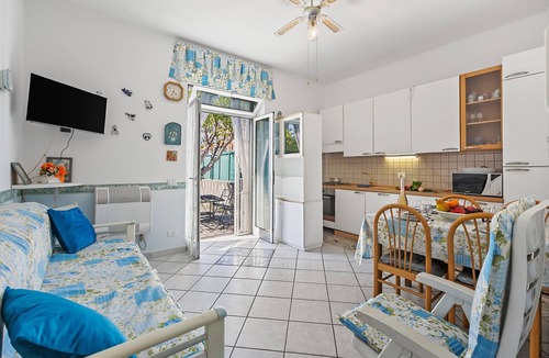 San Bartolomeo al Mare Apartment | Baia Serena with Terrace & Parking, San Bartolomeo al Mare, Italy