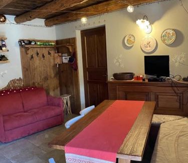 Traverses Apartment | Baita Rousinette