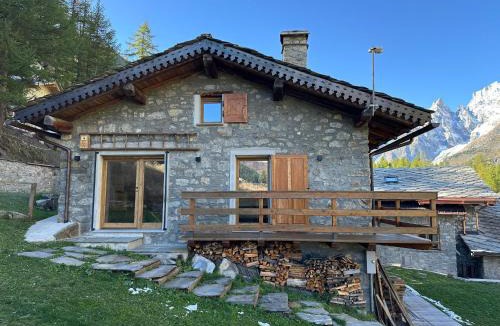Courmayeur Ski Chalet | Baita Val Ferret CIR 0246