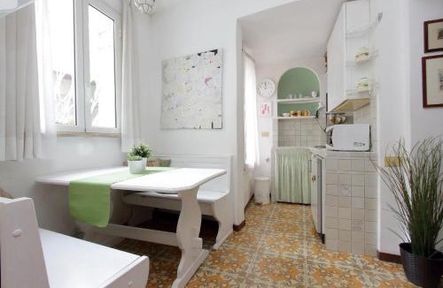 Rione V Ponte Apartment | Banchi Nuovi