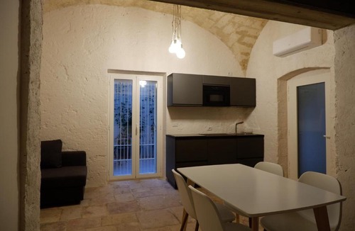 Bari City Centre Apartment | Bari Central Patio