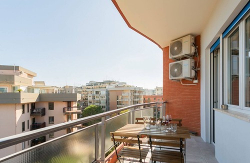 Municipio 2 Apartment | Bari Fifth Light Flat By Apulia Accommodation