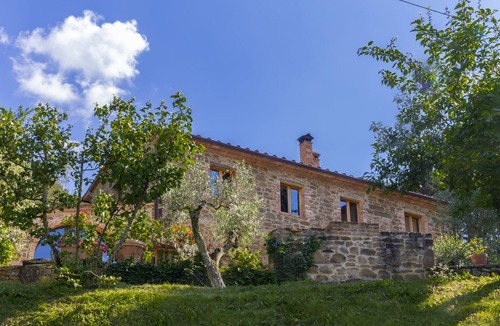 Monte San Savino Apartment | BARN-Villa Poggio delle Robinie- Ceppeto-M. San Savino