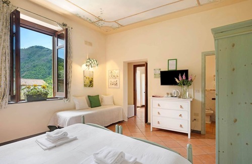 Fisciano House | BARONE ANTONIO NEGRI FARMHOUSE
