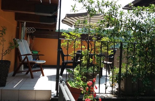 Comero Apartment | BB Camera Lucy