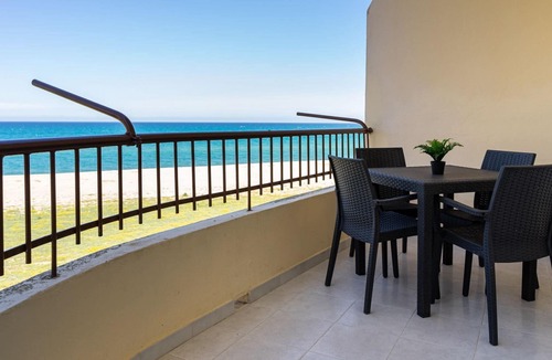 Marina di Strongoli Apartment | Beachfront apartment with exclusive access