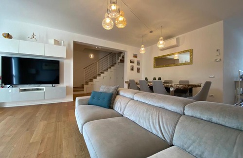 Ravenna Apartment | Beatrice Luxury Home