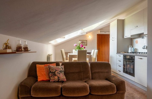 Castagnole delle Lanze Apartment | Beautiful apartment for 4 guests with WIFI, A/C, pool, TV and patio