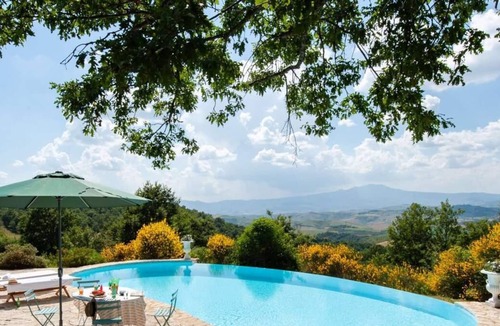San Casciano dei Bagni Villa | Beautiful Tuscan farmhouse with private pool