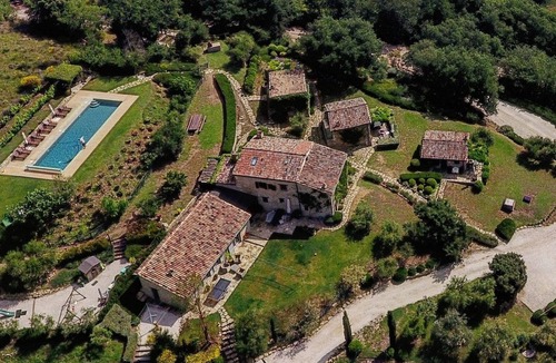 Montelovesco Cottage | Beautiful 16th Century Stone Cottages to Rent