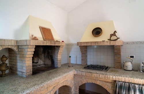 Citta Sant'Angelo Apartment | Beautiful apartment for 4 people with WIFI, pool, TV, pets allowed and panoramic view