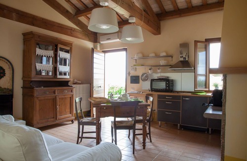 Fossombrone Apartment | Beautiful apartment for 3 people with WIFI, A/C, pool, TV and pets allowed