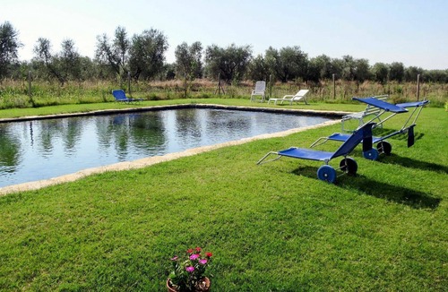 Roccastrada Villa | Beautiful apartment in villa for 4 guests with pool, WIFI, TV, terrace, pets allowed and parking