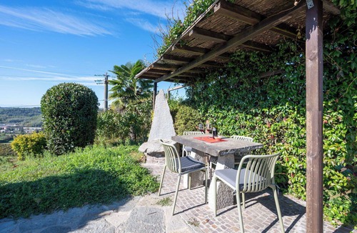 Cossombrato Apartment | Beautiful apartment for 4 people with WIFI, A/C, pool, TV, patio and pets allowed