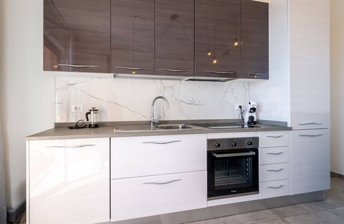 Varazze Apartment | Beautiful apartment for 6 people with WIFI, A/C, hot tub, TV, terrace and pets allowed