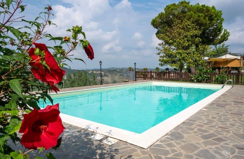 Vinchio Apartment | Beautiful apartment for 5 guests with WIFI, A/C, pool, TV, terrace, pets allowed and panoramic v.