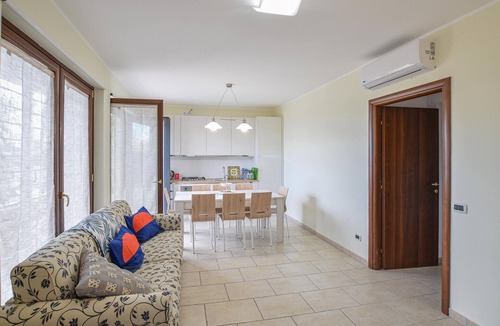 Pineta Apartment | Beautiful apartment in Pescara with WiFi